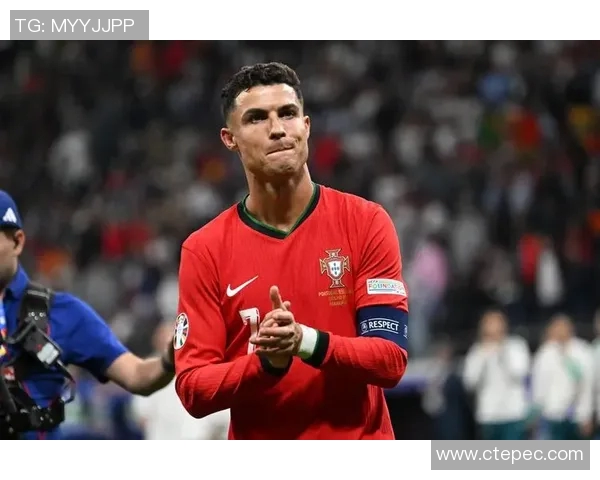 十多年足球征战历程 这位球星的成长与荣耀之路