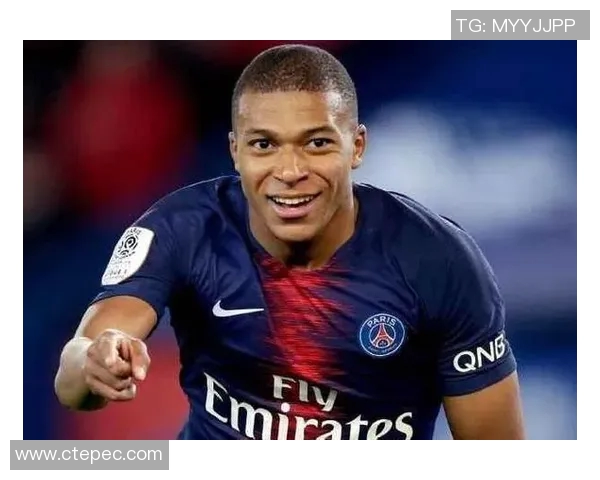 7月4日出生的足球球星盘点：从传奇到当红巨星的精彩人生