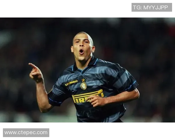 英国足球传奇球星莱恩克尔:从绿茵场到荧屏的辉煌历程与传奇故事 英国足球传奇球星莱恩克尔:从绿茵场到荧屏的辉煌历程与传奇故事